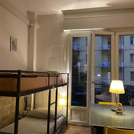 بيت ضيافة Europe Station بارما