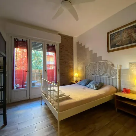 بيت ضيافة Europe Station بارما